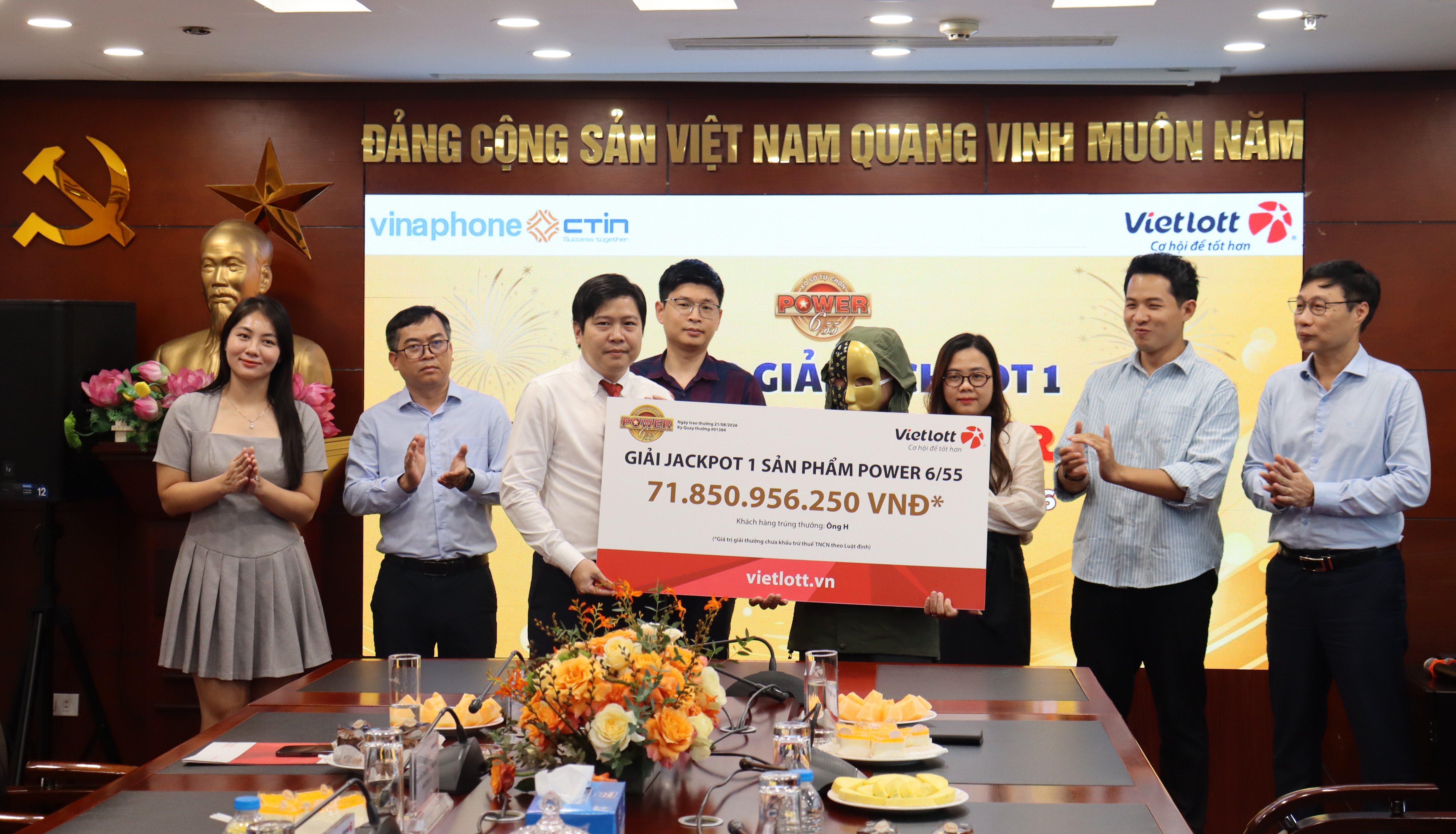 NGƯỜI ĐÀN ÔNG TỪ QUẢNG TRỊ TRÚNG THƯỞNG HƠN 1103 LẦN CÁC GIẢI THƯỞNG TỪ CÁC XỔ SỐ TỰ CHỌN CỦA VIETLOTT